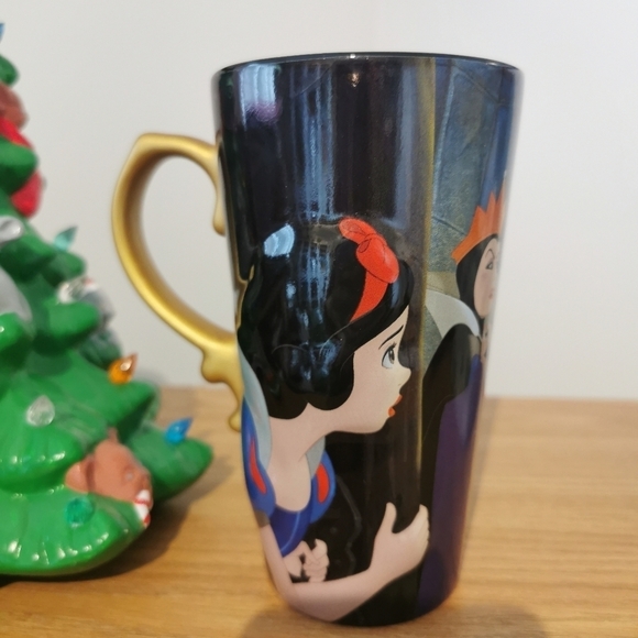 Disney Snow White Evil Queen & Magic Mirror Color Changing Mug - Picture 4 of 10